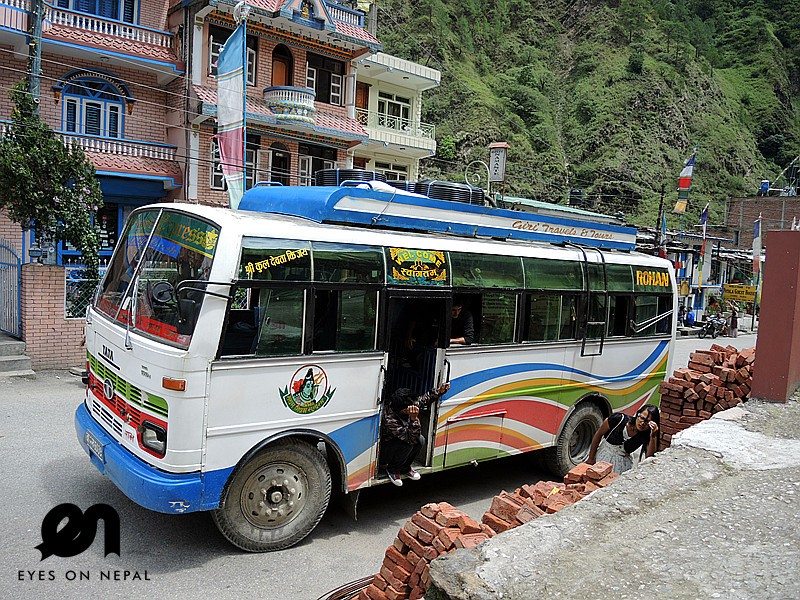 bus-1625739830.jpg